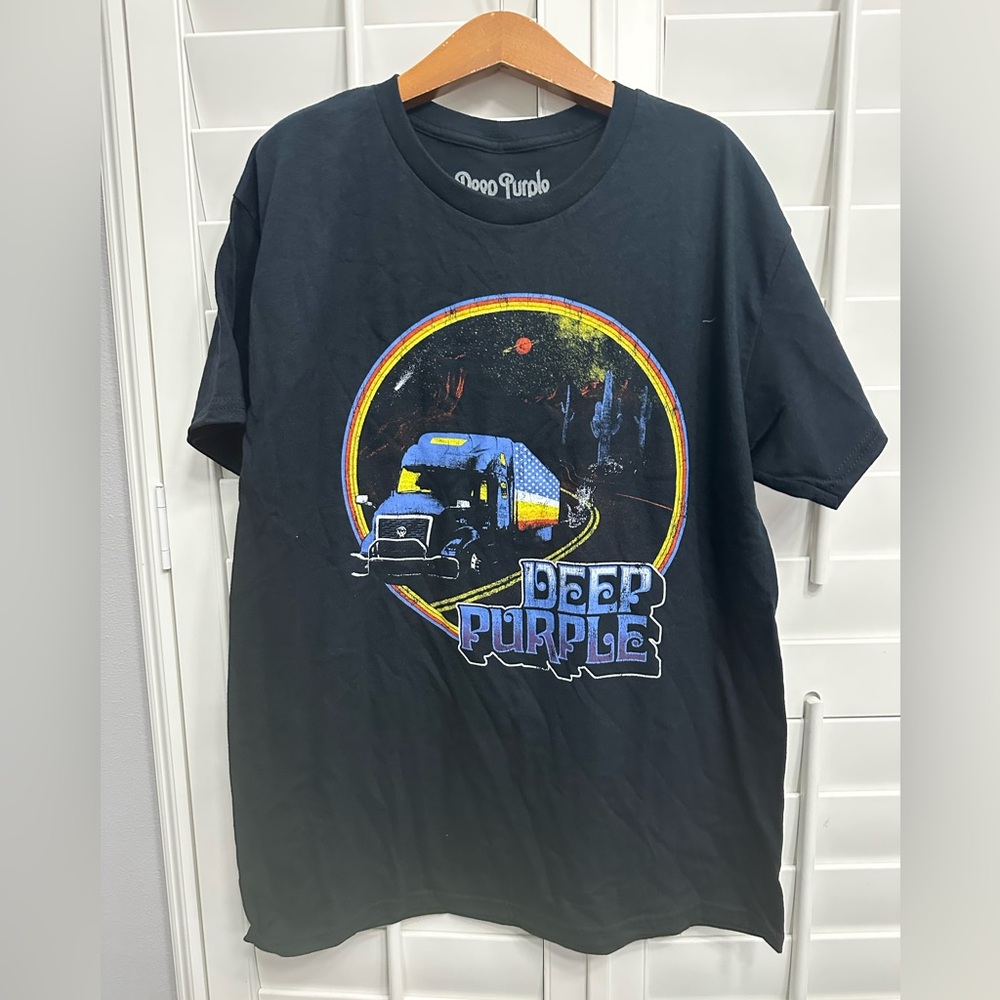 NWOT Deep Purple Band Tee –‎ Retro Truck Graphic – Black – Size Large